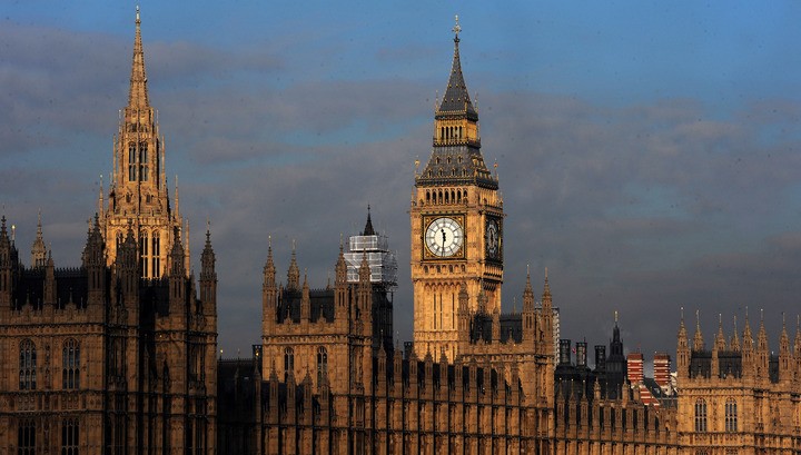 Британские парламентарии обвинили правительство в отсутствии стратегии борьбы с ИГ - ảnh 1